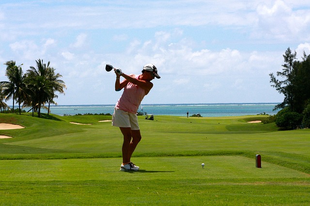 hraní golfu.jpg